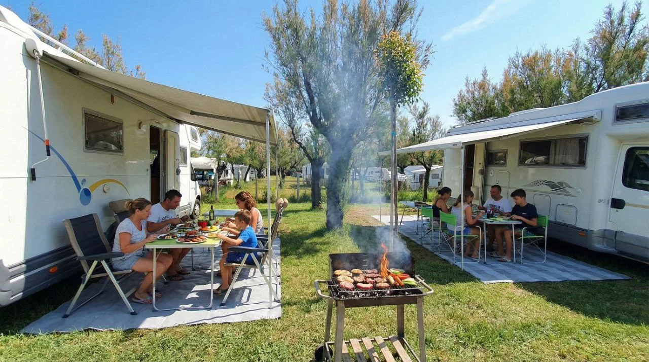 Pranzo e grigliata di gruppo all'Area Sosta